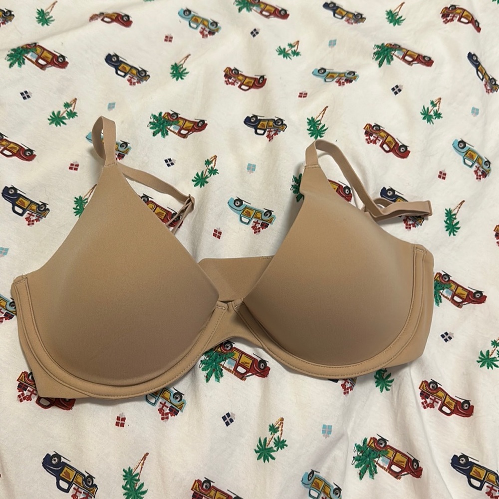 NWOT Skims Fits Everybody Plunge Bra